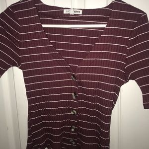 size M red and white striped low v neck shirt